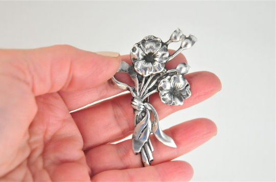 Large Vintage Sterling Silver Floral Brooch