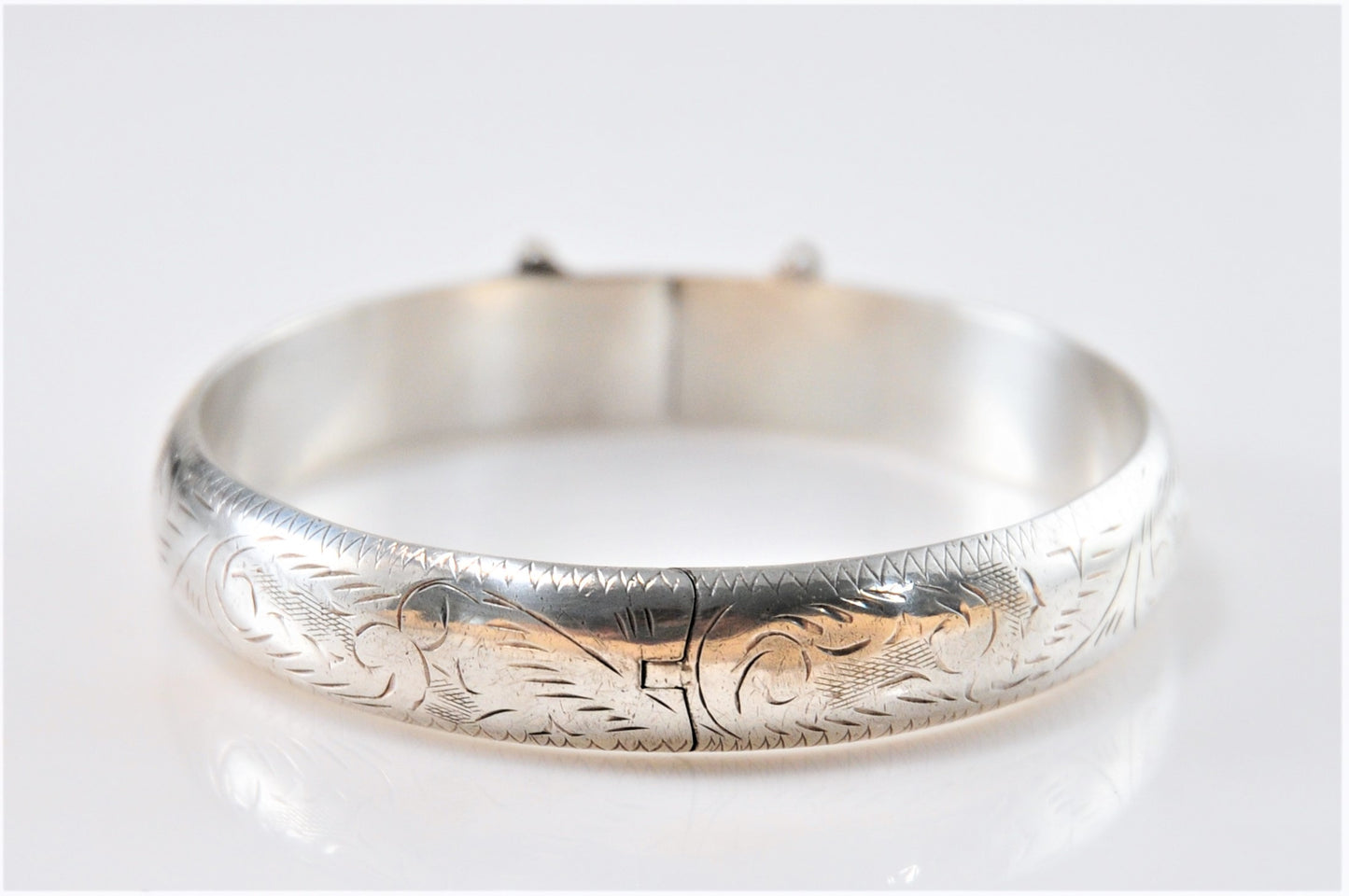 Wide Sterling Silver Etched Hinged Bangle Bracelet - silvervintagejewelry