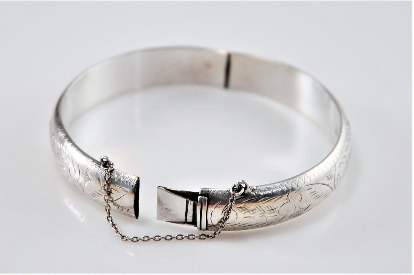 Wide Sterling Silver Etched Hinged Bangle Bracelet - silvervintagejewelry