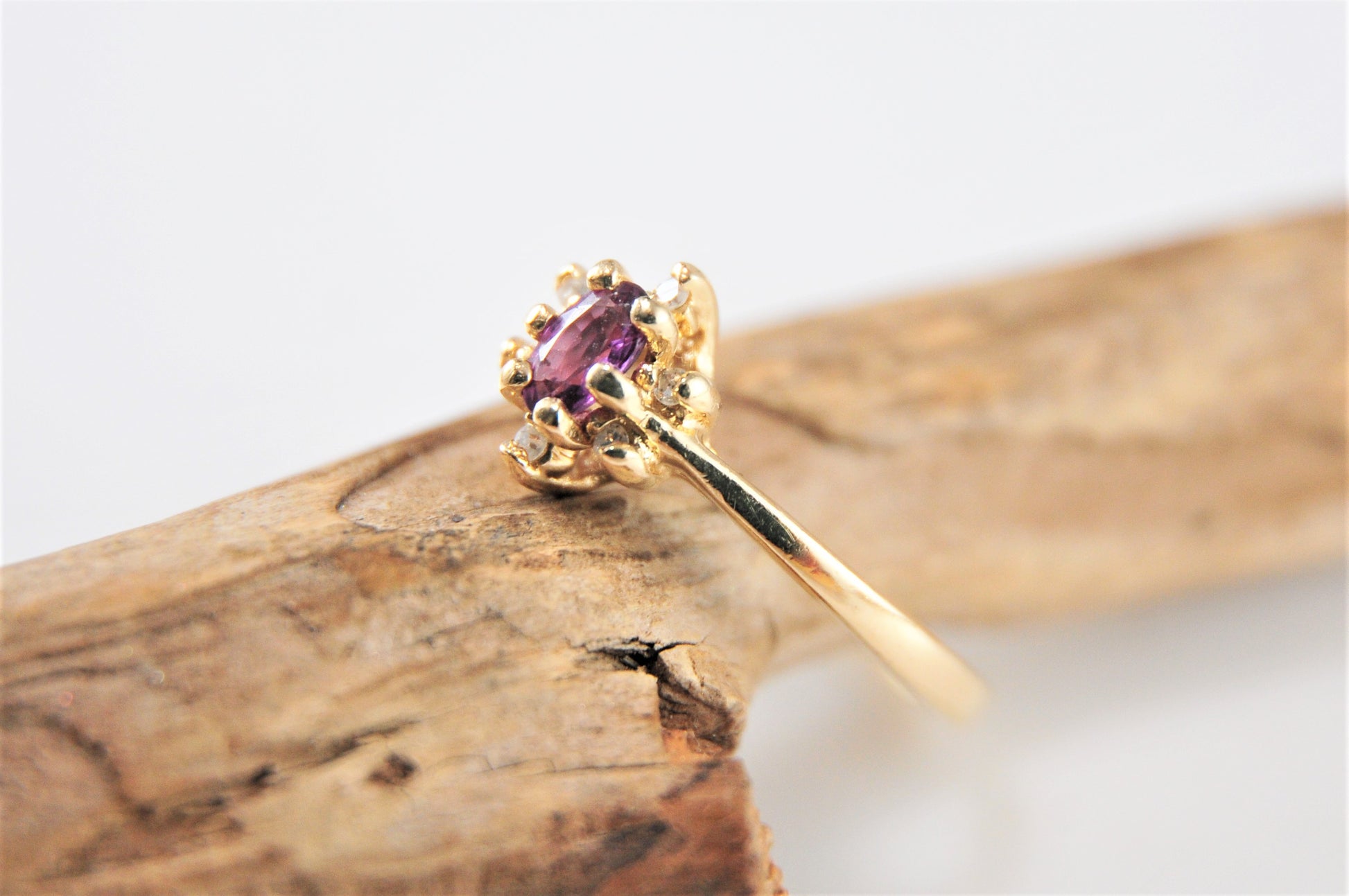 Vintage 14K Gold Amethyst and Diamond Accent Ring Size 6 - silvervintagejewelry