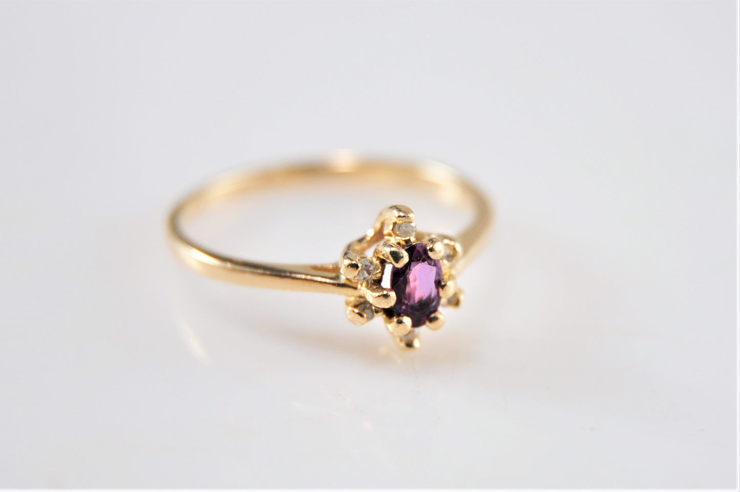 Vintage 14K Gold Amethyst and Diamond Accent Ring Size 6 - silvervintagejewelry