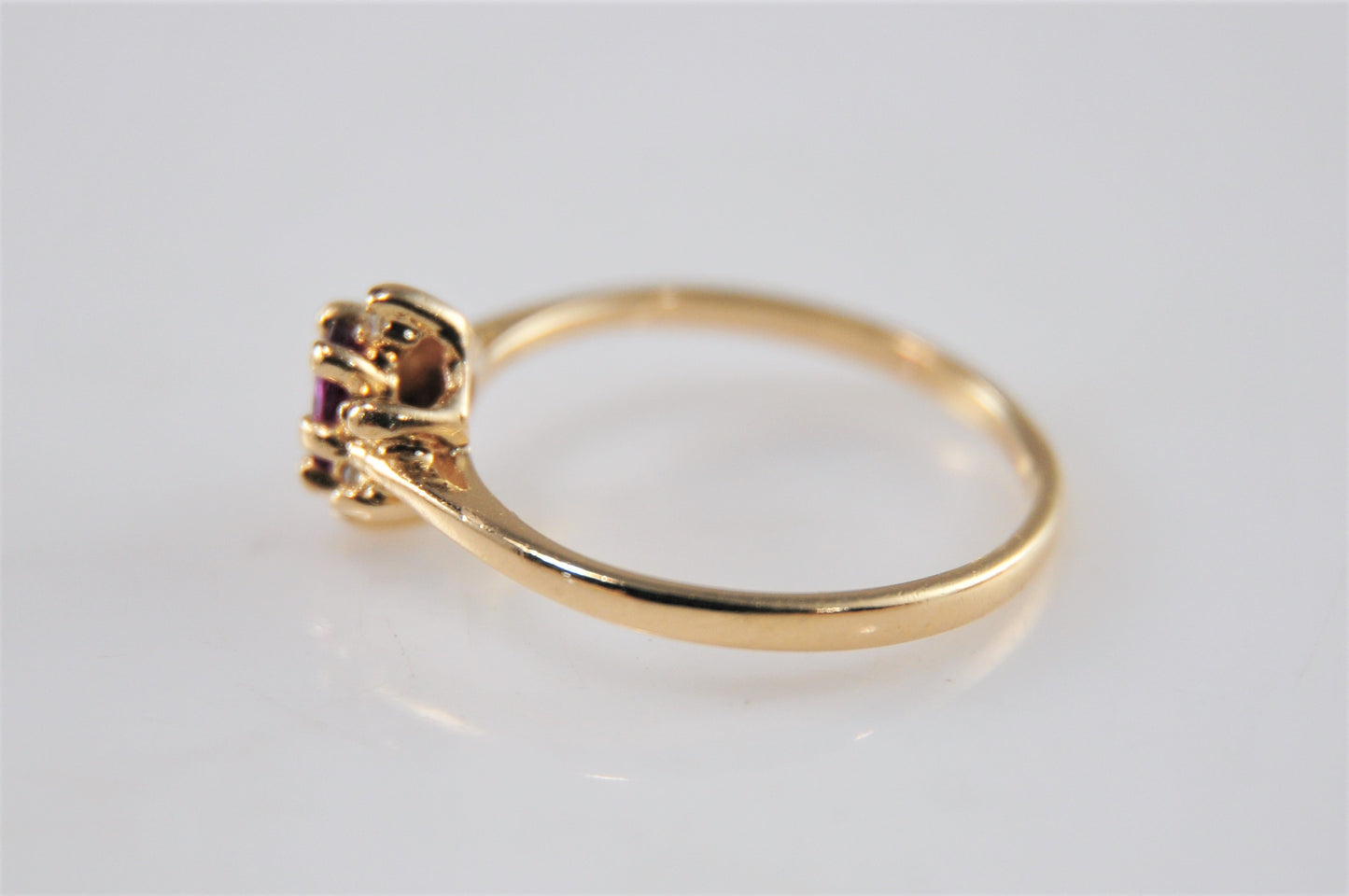 Vintage 14K Gold Amethyst and Diamond Accent Ring Size 6 - silvervintagejewelry