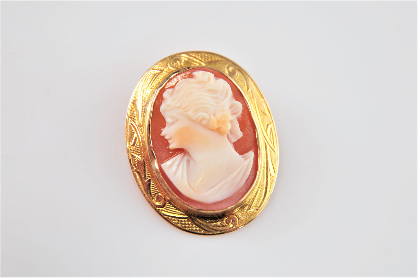 Vintage 10K Gold Carved Cameo Brooch - silvervintagejewelry