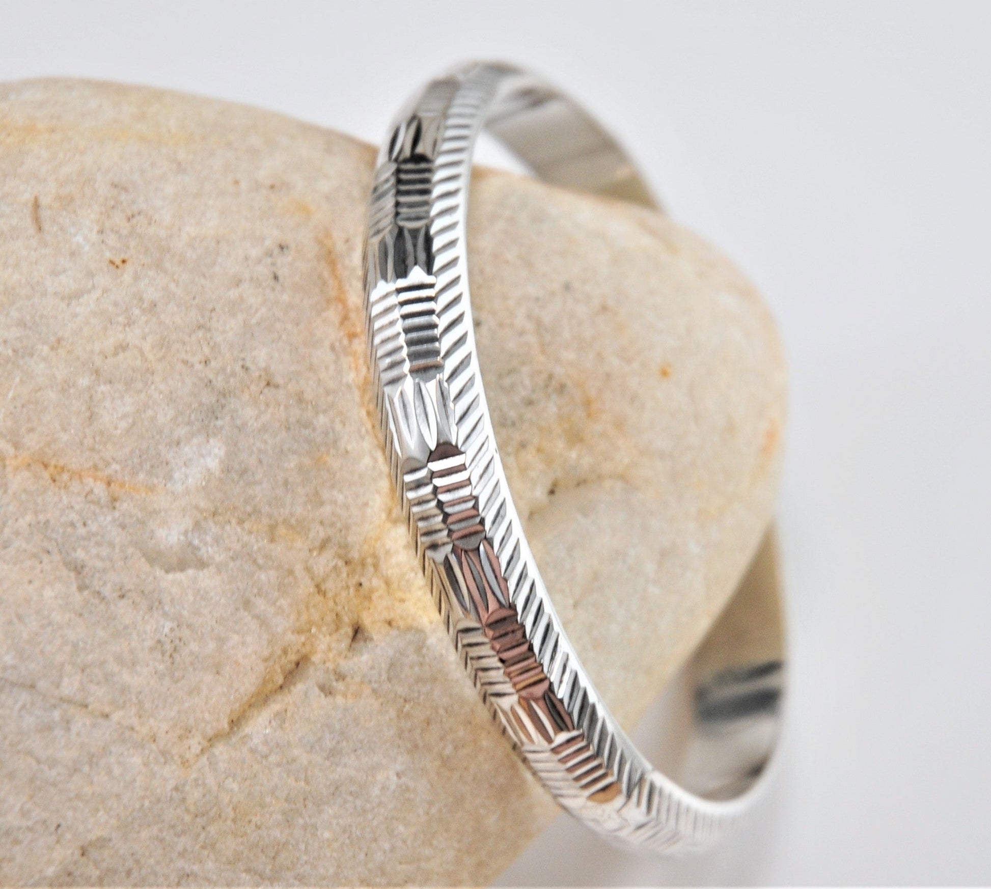 Vintage Sterling Silver Geometric Hollow Hinged Bangle Bracelet - silvervintagejewelry