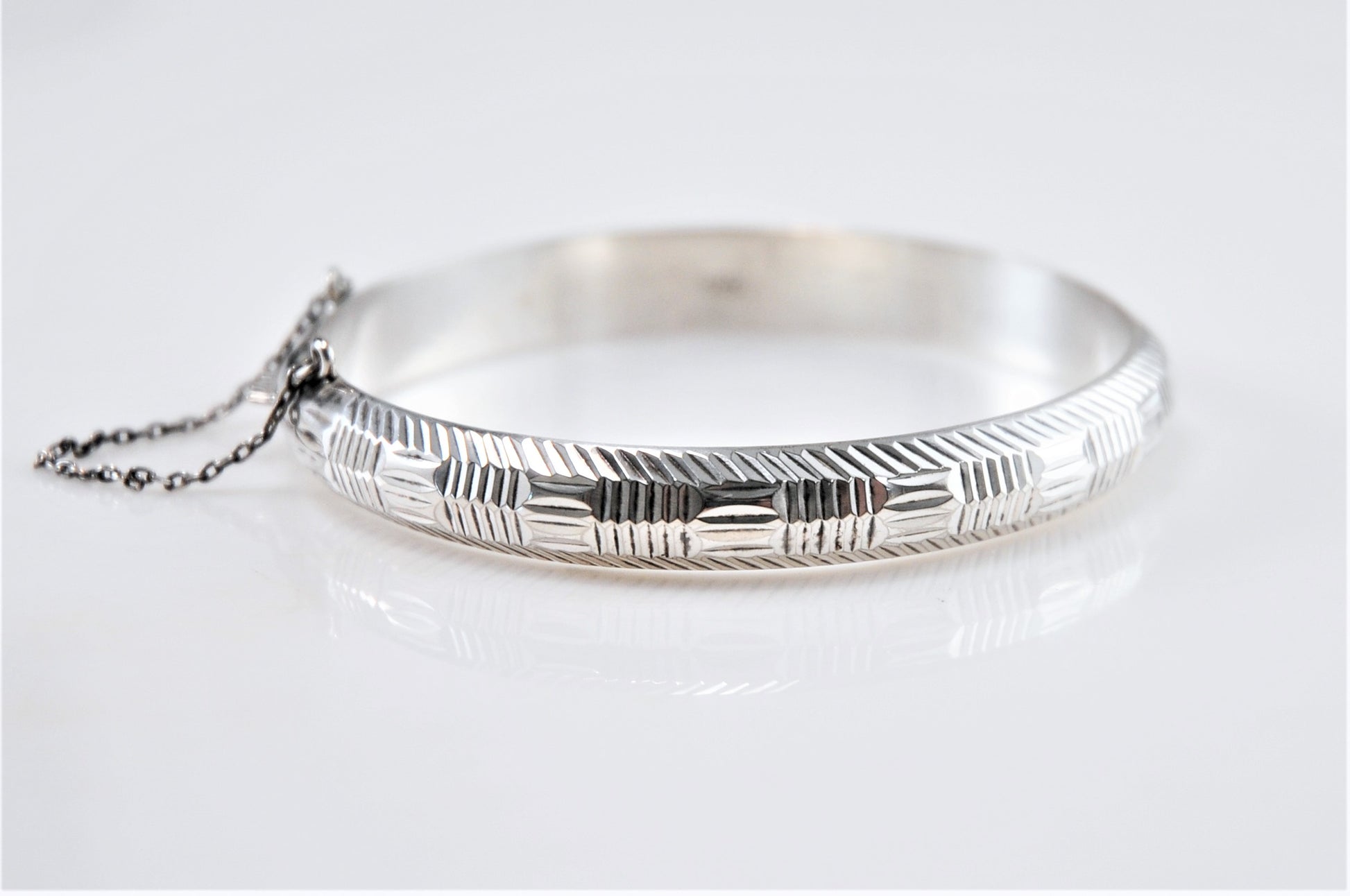 Vintage Sterling Silver Geometric Hollow Hinged Bangle Bracelet - silvervintagejewelry