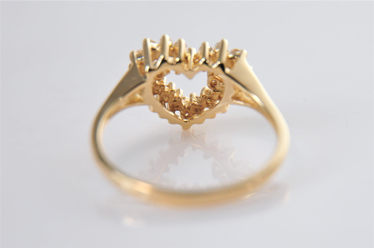 Vintage 14K Yellow Gold CZ Heart Ring Size 9