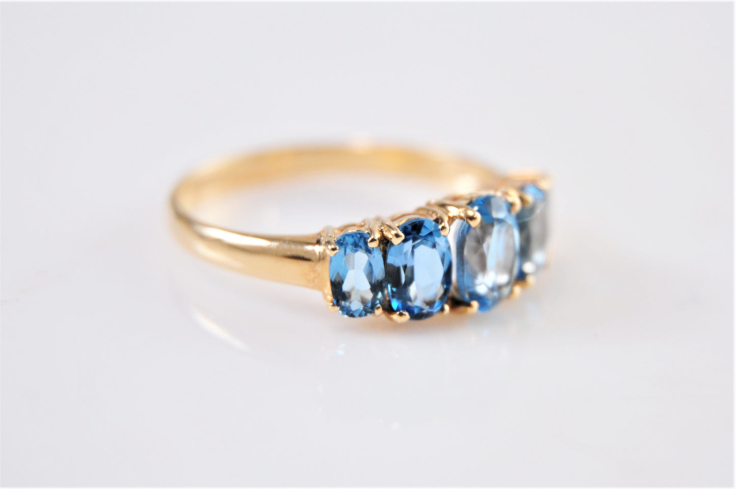 Town & Country 14K Yellow Gold Blue Topaz Diamond Ring Size 9 1/4