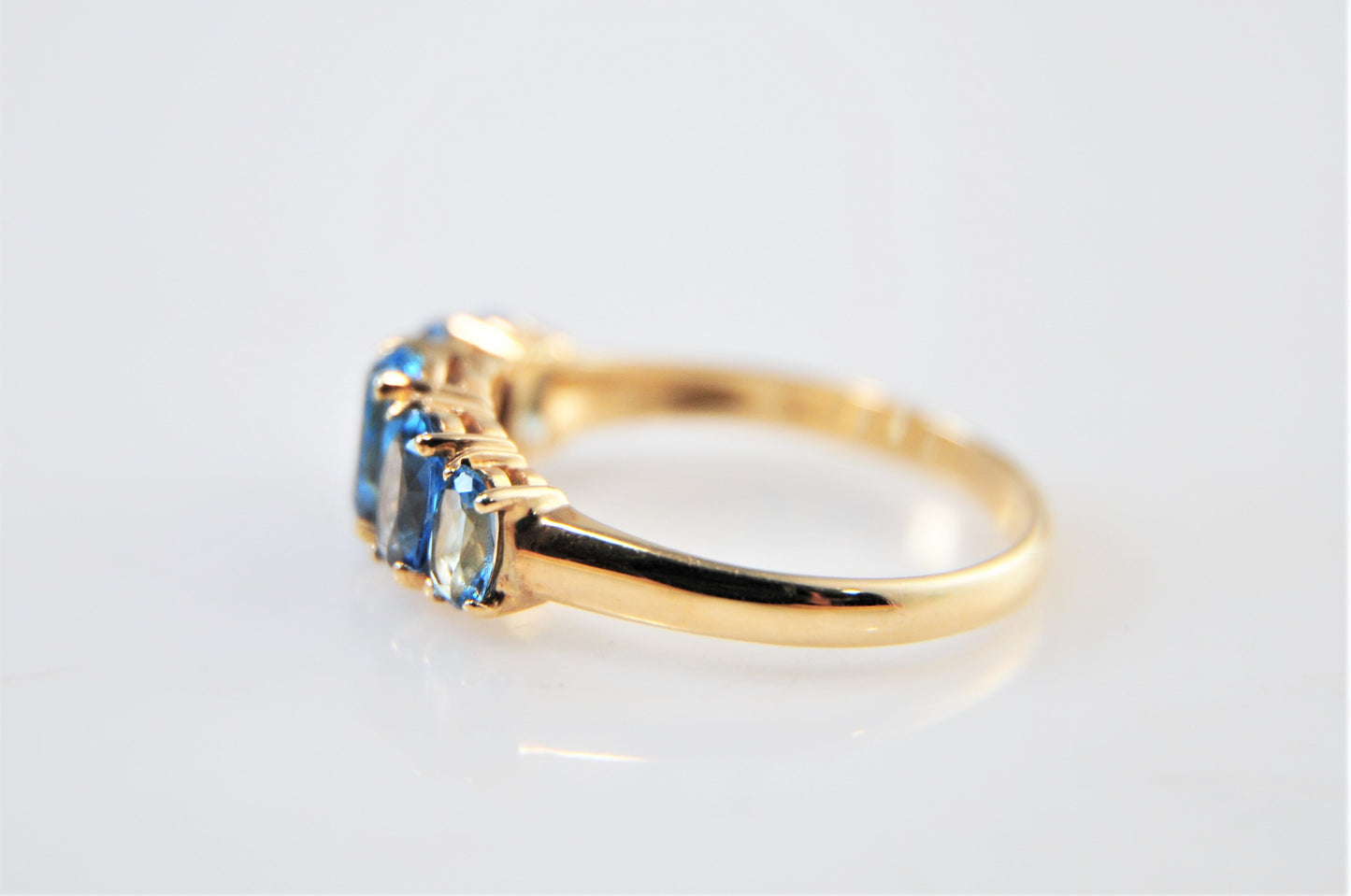 Town & Country 14K Yellow Gold Blue Topaz Diamond Ring Size 9 1/4