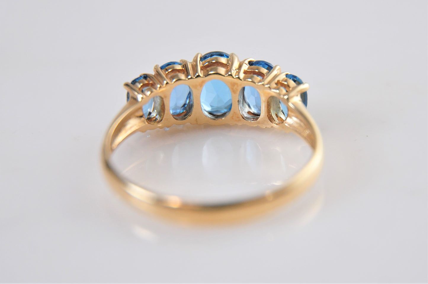 Town & Country 14K Yellow Gold Blue Topaz Diamond Ring Size 9 1/4