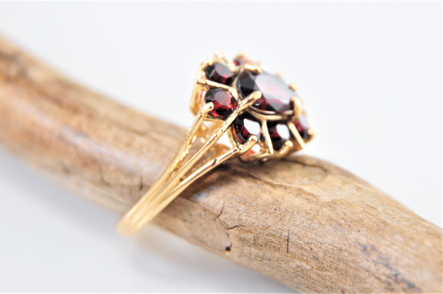 14K Gold Garnet Cluster Ring Size 6 3/4