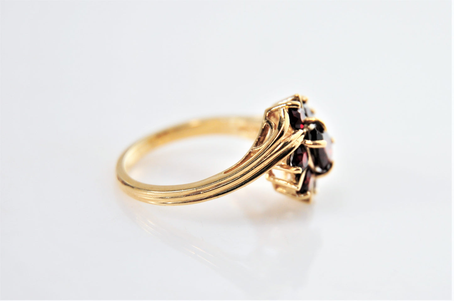 14K Gold Garnet Cluster Ring Size 6 3/4