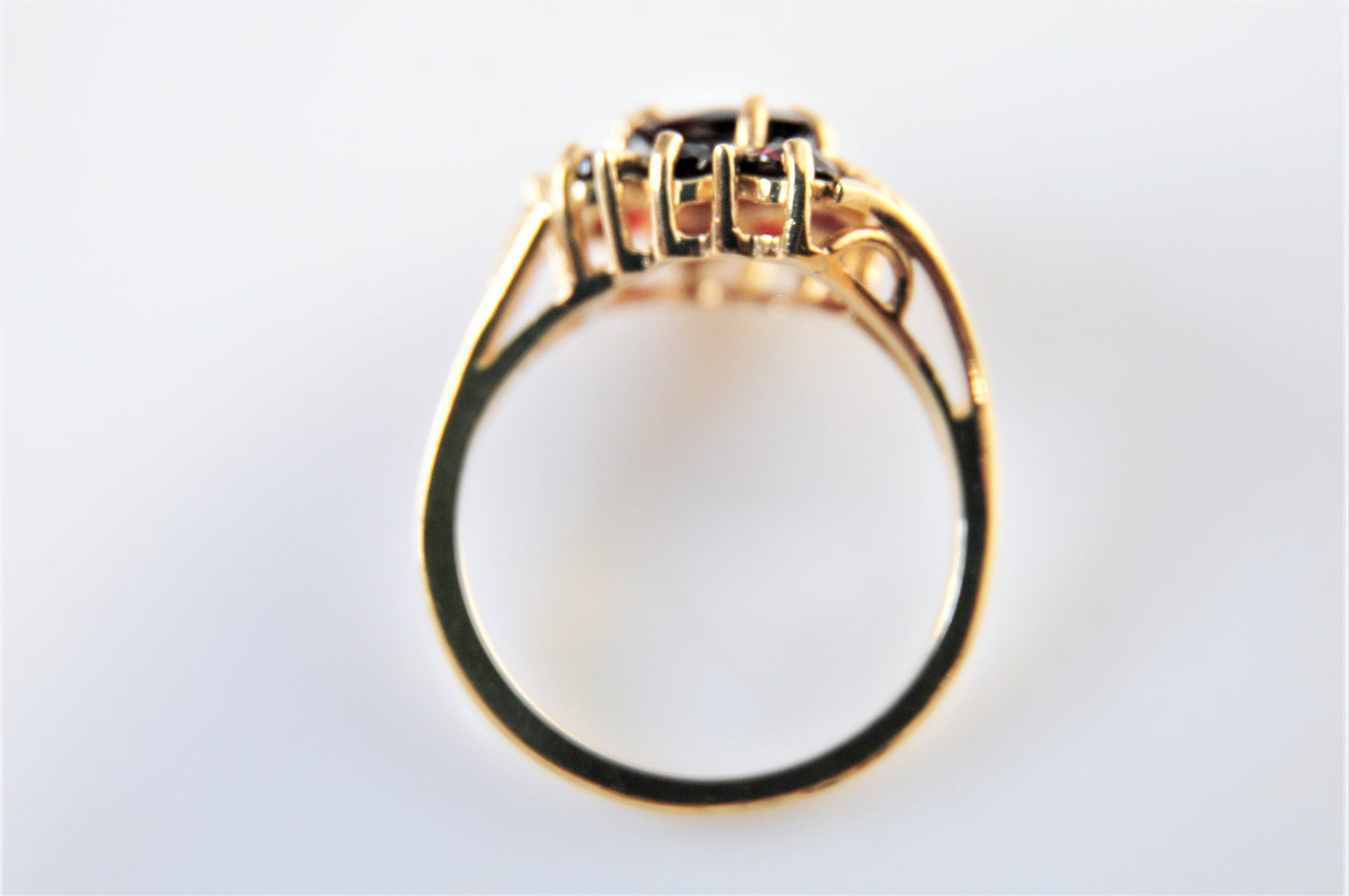 14K Gold Garnet Cluster Ring Size 6 3/4