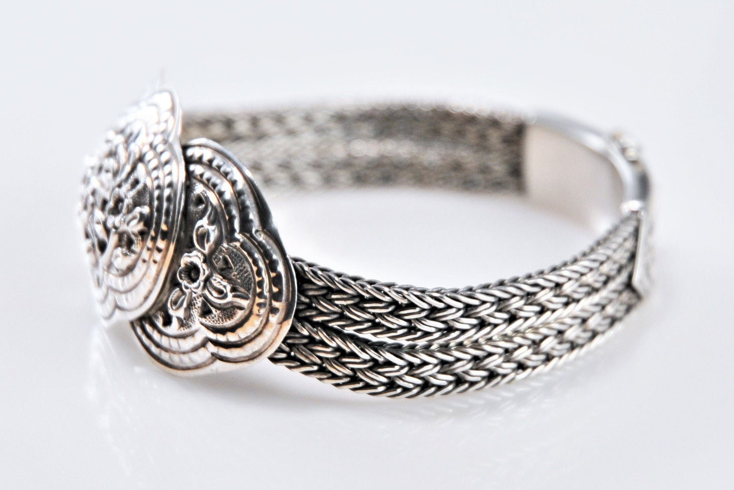 Thailand 925 Double Braided Wheat Bracelet With Repousse Floral Plate - silvervintagejewelry