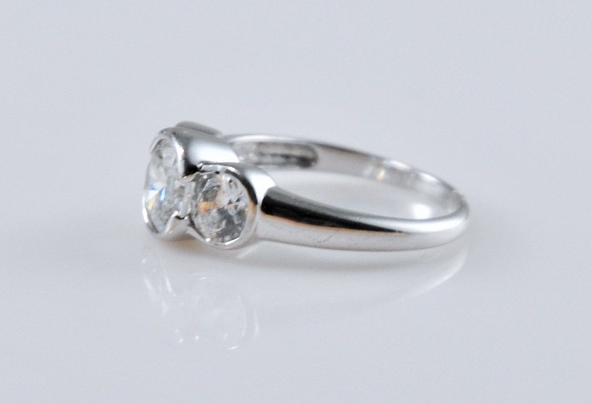 Multi-Stone CZ Sterling Silver Cocktail Ring Size 10 - silvervintagejewelry