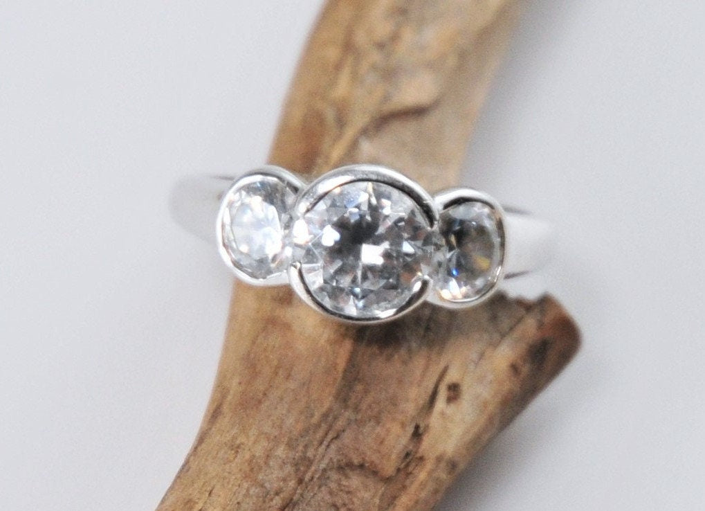 Multi-Stone CZ Sterling Silver Cocktail Ring Size 10 - silvervintagejewelry