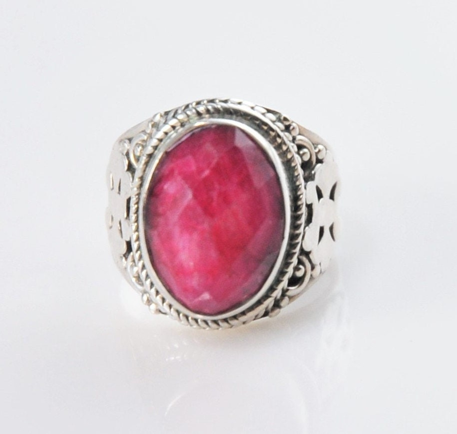 Natural Ruby Sterling Silver Saddle Ring - silvervintagejewelry